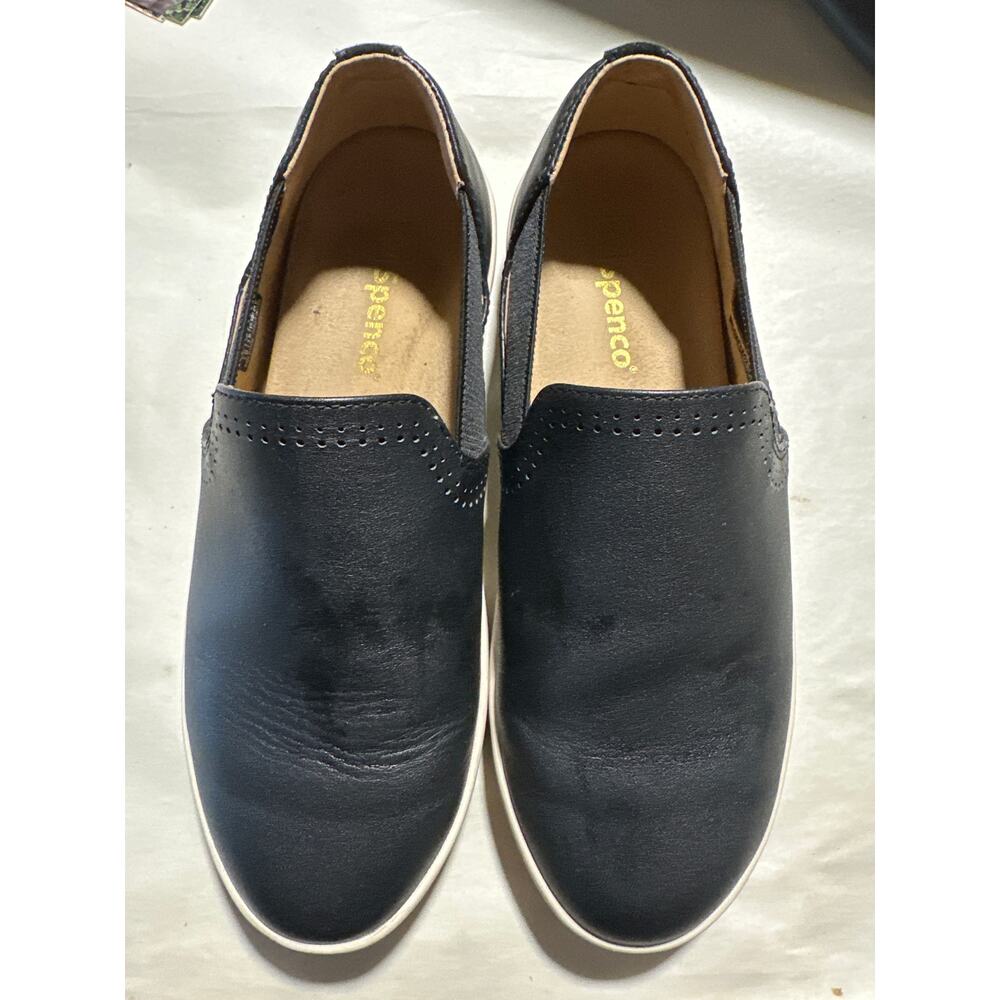 SPENCO women’s slip on shoes size 7D NWOT Very Casual and stylish